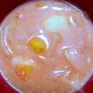 サワークリーム入りトマトスープ